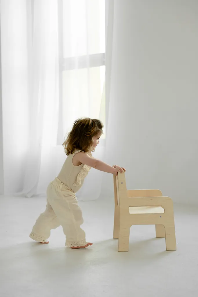 Kinderstuhl aus Holz , Hochstuhl für Kleinkinder, Sitzhöhe: 21,5 cm